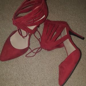 NWOB Faux suede Heels